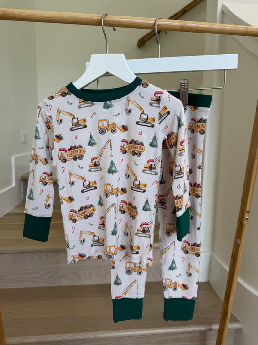 Diggin for Gifts Pajama Set